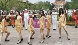 女的跳舞吃瓜,女性舞蹈中的独特风情