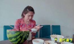 吃瓜搞笑本人,本人生动演绎欢乐喜剧