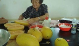 顾盼 大白在吃瓜,大白吃瓜乐趣多