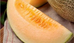 耍朋友吃瓜,揭秘情侣甜蜜吃瓜瞬间