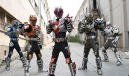 铠甲勇士吃瓜群众,吃瓜群众眼中的英雄传奇