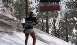 雪场缆车吃鸡瓜,吃鸡瓜引发的欢乐冒险