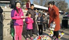 三号门吃瓜群众,吃瓜群众的围观盛宴